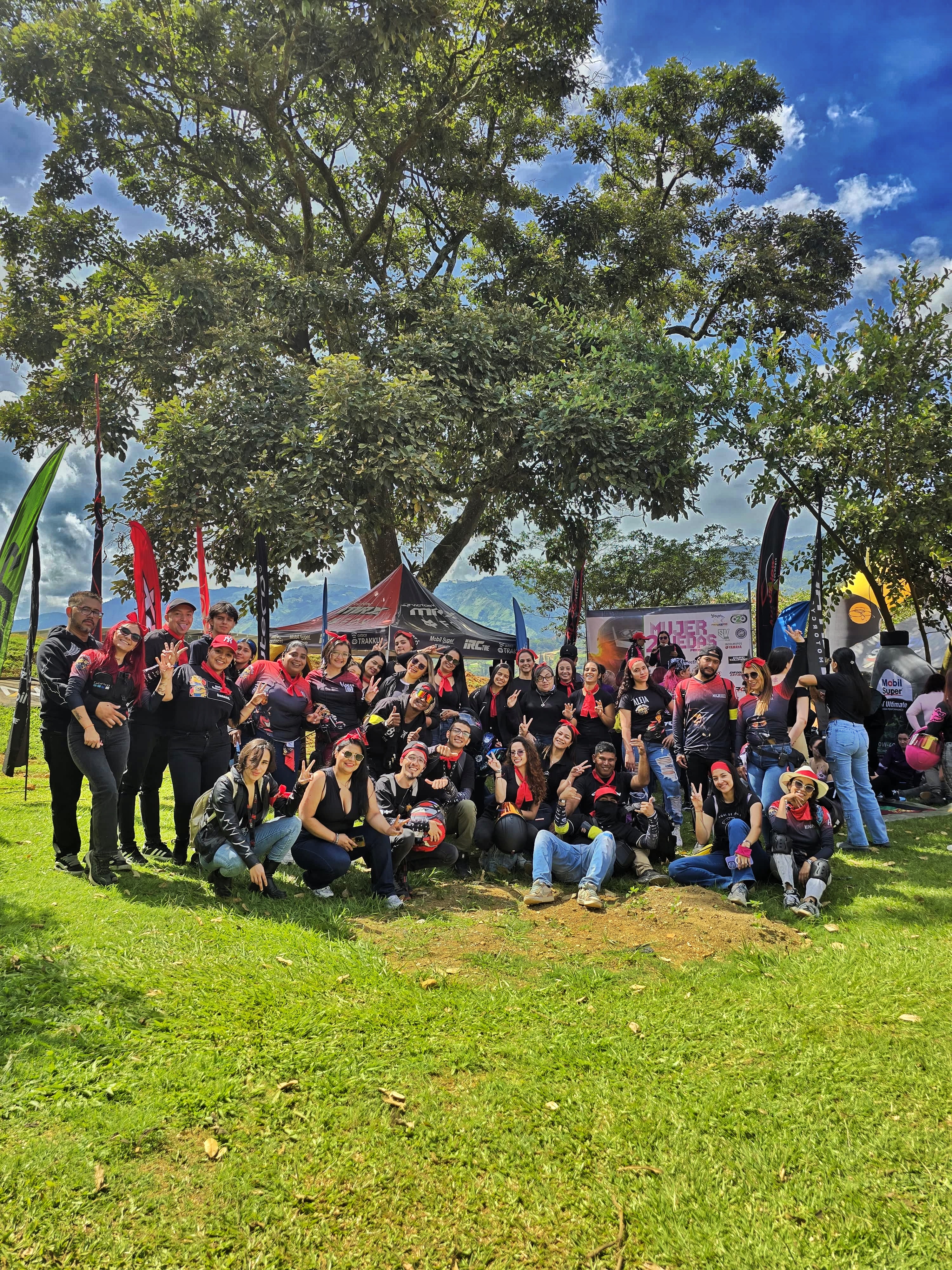 MUJER 2 RUEDAS (2025)