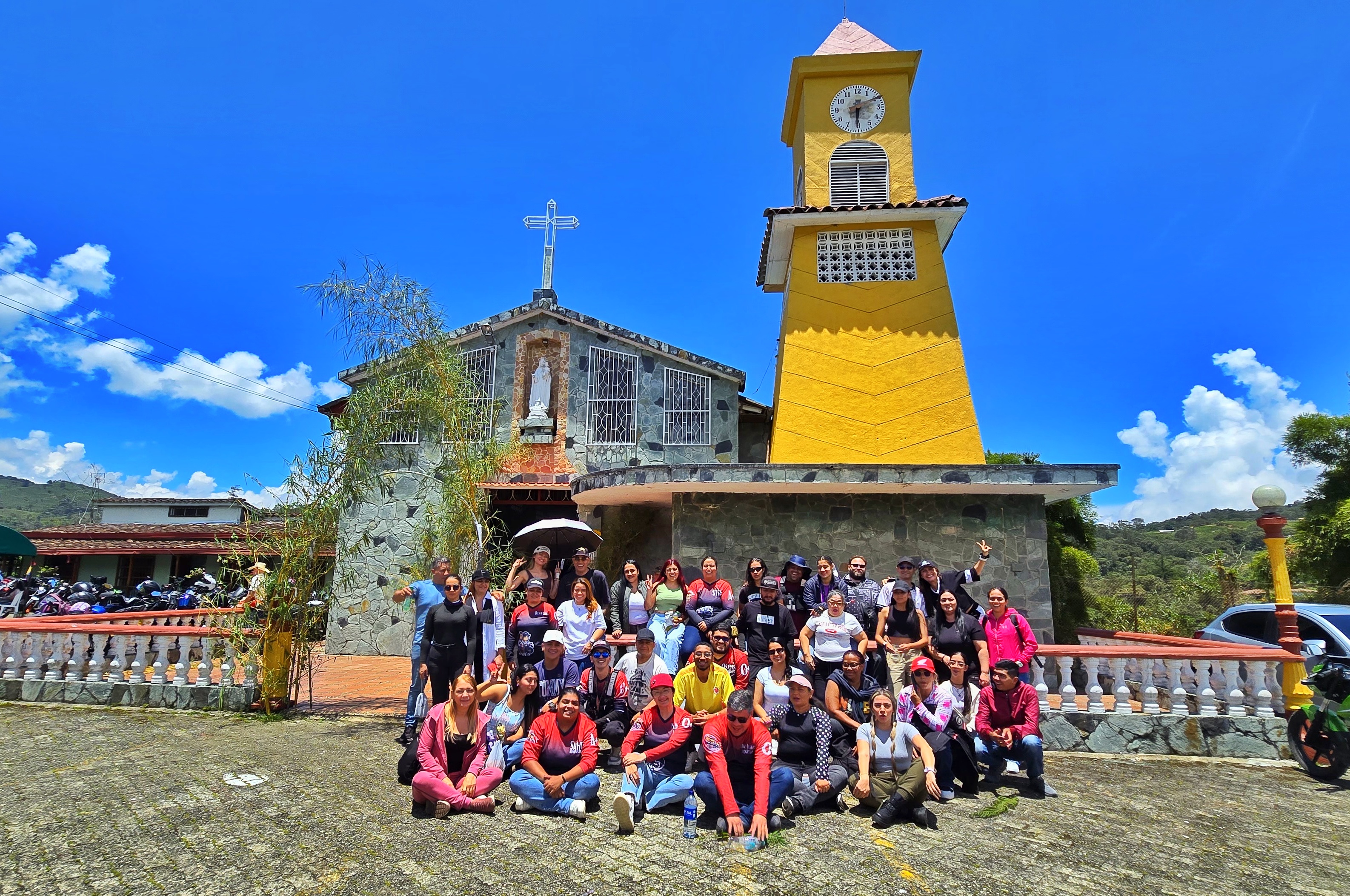 BENDICIÒN DE MOTOS - CASCADA CRISTO DE PALENQUE